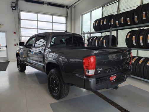 2017 Toyota Tacoma SR