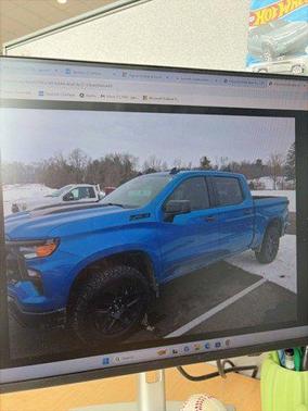 2022 Chevrolet Silverado 1500 Custom Trail Boss