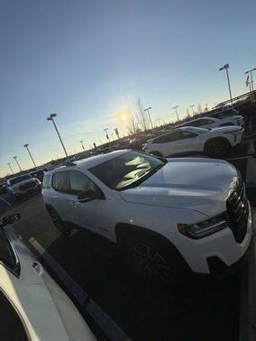2021 GMC Acadia AWD SLT