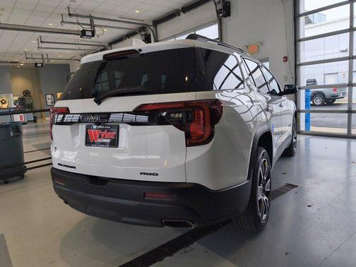 2021 GMC Acadia AWD SLT