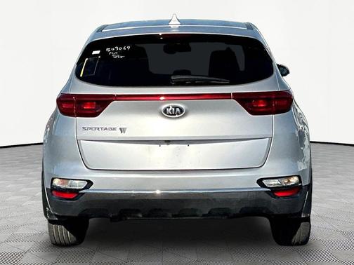 Sparkling Silver 2021 Kia Sportage LX