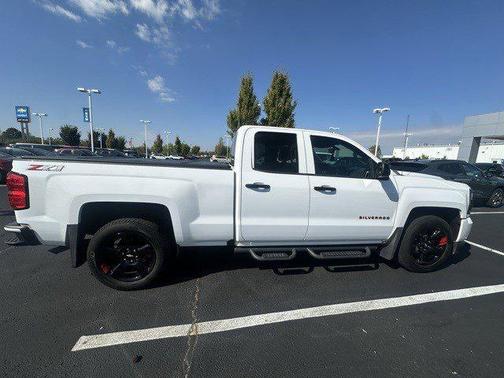 2018 Chevrolet Silverado 1500 2LT