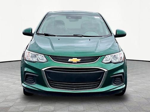 Ivy Metallic 2018 Chevrolet Sonic LT