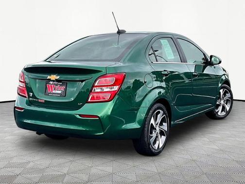 Ivy Metallic 2018 Chevrolet Sonic LT