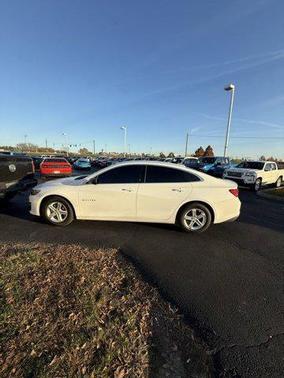 2022 Chevrolet Malibu 1LS