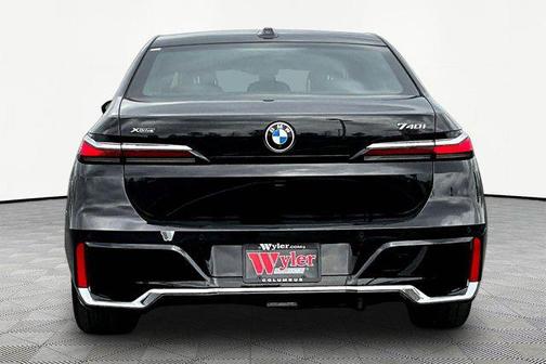 Black 2024 BMW 740 xDrive