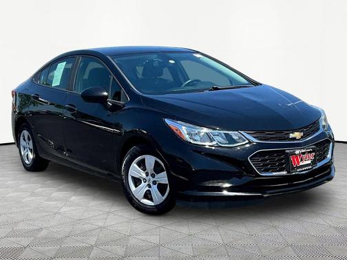 Mosaic Black Metallic 2018 Chevrolet Cruze LS