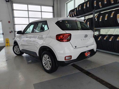 2024 Hyundai VENUE SE