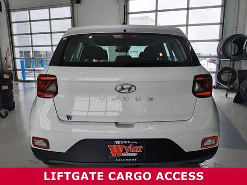 2024 Hyundai VENUE SE