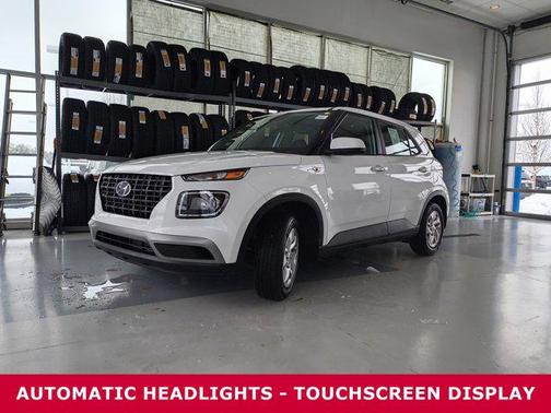 2024 Hyundai VENUE SE