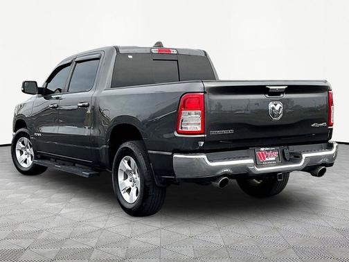 Granite Crystal Metallic Clearcoat 2020 RAM 1500 Big Horn/Lone Star