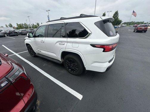 2024 Toyota Sequoia SR5