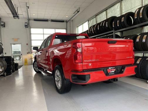 2022 Chevrolet Silverado 1500 Custom