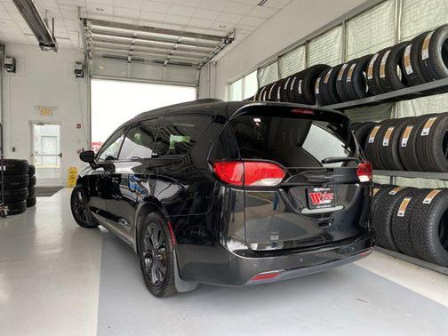 2019 Chrysler Pacifica Touring-L Plus