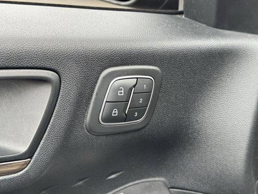 AGATE BLACK METALLIC 2020 Ford Escape Titanium