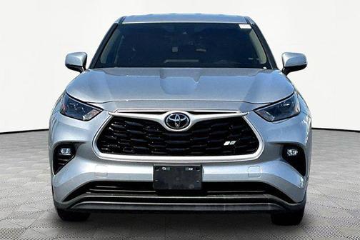 Celestial Silver Metallic 2023 Toyota Highlander LE
