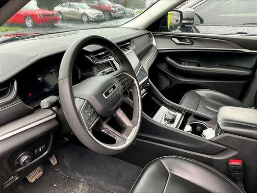 Diamond Black Crystal Pearl 2023 Jeep Grand Cherokee Limited