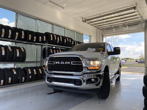 2023 RAM 2500 Big Horn Crew Cab 4x4 6'4' Box