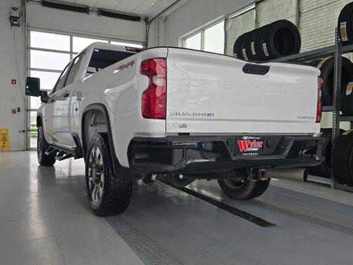 2022 Chevrolet Silverado 2500 Custom