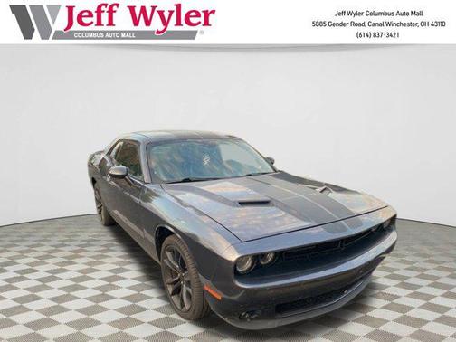 2016 Dodge Challenger SXT
