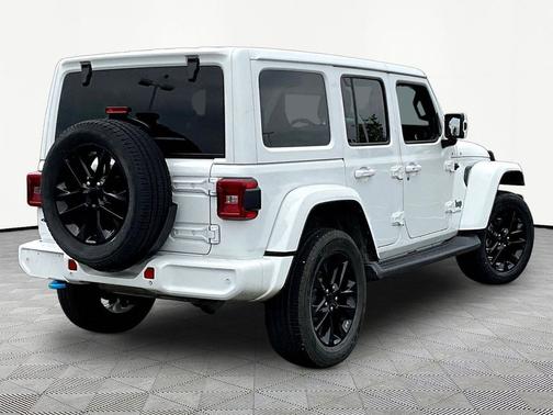 Bright White Clearcoat 2021 Jeep Wrangler Unlimited 4xe Sahara High Altitude