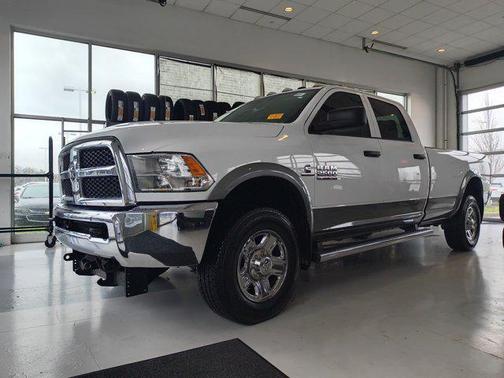 2018 RAM 2500 Tradesman Crew Cab 4x4 8' Box
