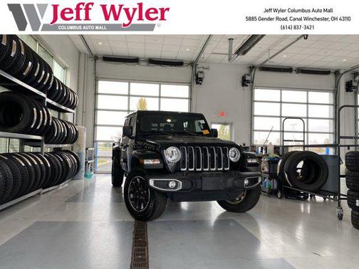 2023 Jeep Gladiator Overland