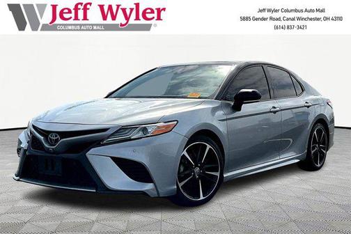 Celestial Silver/Midnight Black Metallic 2020 Toyota Camry XSE