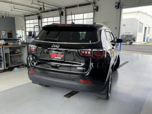 2025 Jeep Compass Latitude