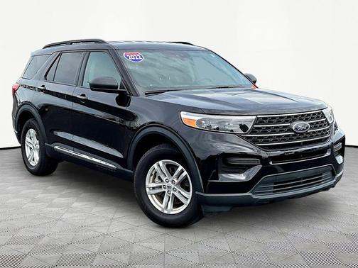 AGATE BLACK METALLIC 2022 Ford Explorer XLT