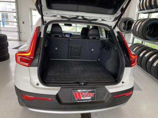 2023 Volvo XC40 B5 Core