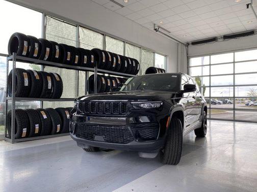 2025 Jeep Grand Cherokee Altitude