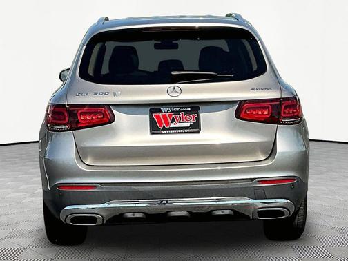 Mojave Silver Metallic 2021 Mercedes-Benz GLC 300 4MATIC