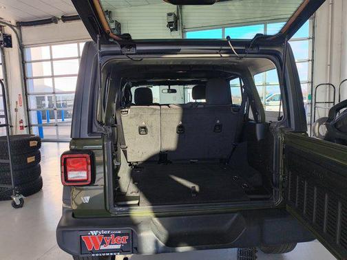 2022 Jeep Wrangler Unlimited Sport