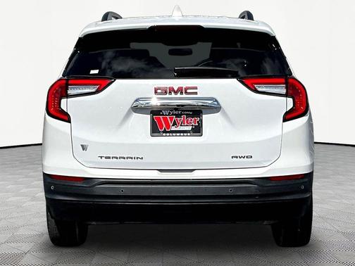 Summit White 2024 GMC Terrain SLE