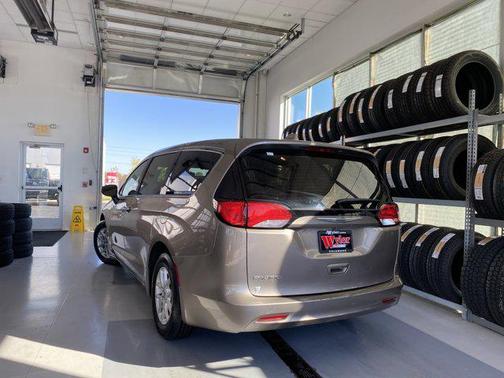 2017 Chrysler Pacifica Touring