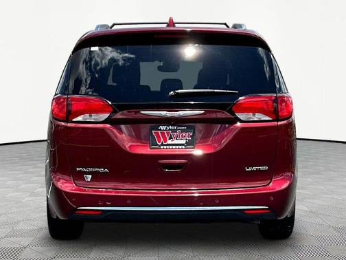 Velvet Red Pearlcoat 2019 Chrysler Pacifica Limited
