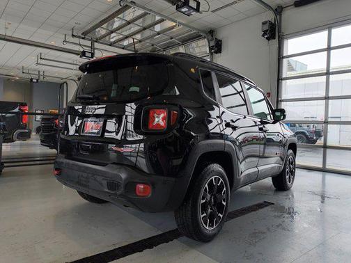 2023 Jeep Renegade Trailhawk