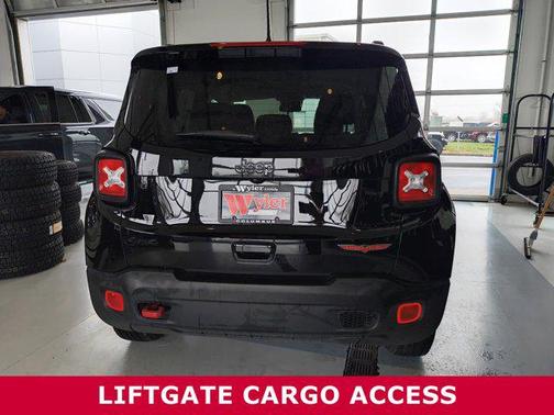 2023 Jeep Renegade Trailhawk