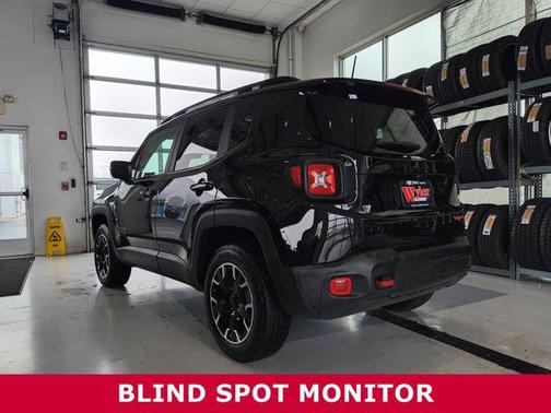 2023 Jeep Renegade Trailhawk