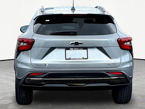 Sterling Gray Metallic 2025 Chevrolet Trax FWD ACTIV