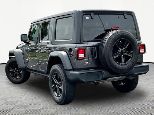 Granite Crystal Metallic Clearcoat 2022 Jeep Wrangler Unlimited Sport Altitude