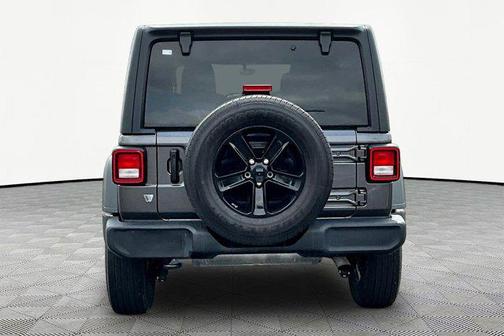 Granite Crystal Metallic Clearcoat 2022 Jeep Wrangler Unlimited Sport Altitude