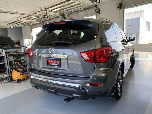 2019 Nissan Pathfinder S