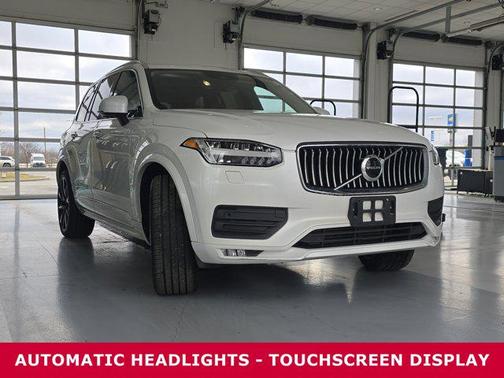2021 Volvo XC90 T6 Momentum