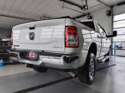 2021 RAM 2500 Big Horn Crew Cab 4x4 6'4' Box