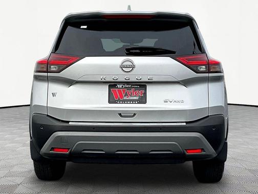 Brilliant Silver Metallic 2023 Nissan Rogue SV