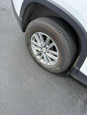 Summit White 2023 Chevrolet Traverse LT Leather