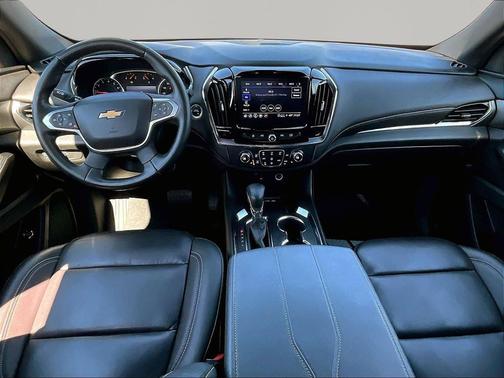 Summit White 2023 Chevrolet Traverse LT Leather