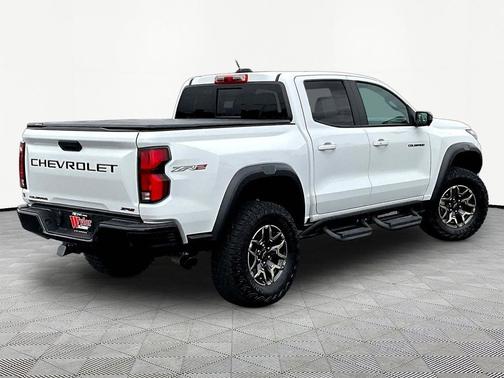 Summit White 2024 Chevrolet Colorado ZR2